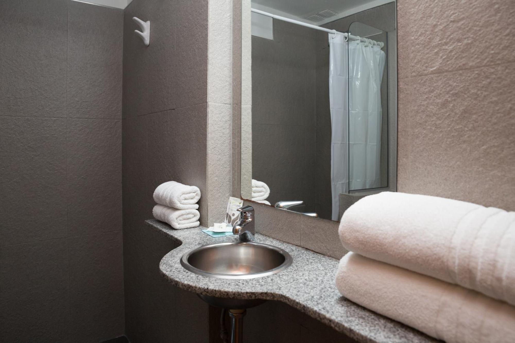 Nbh Premier Hotel 3*